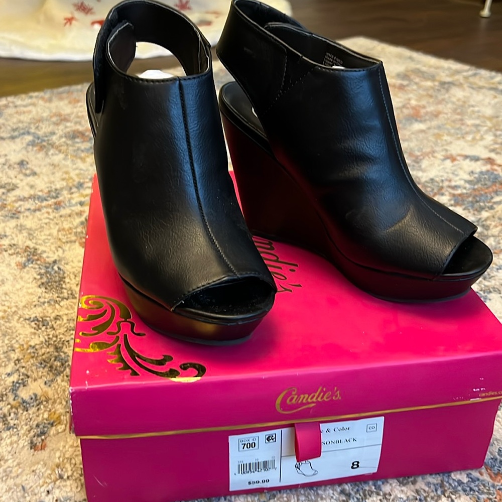 Candies booty wedges. Black. Lightly wore. Super comfy, cute and sassy